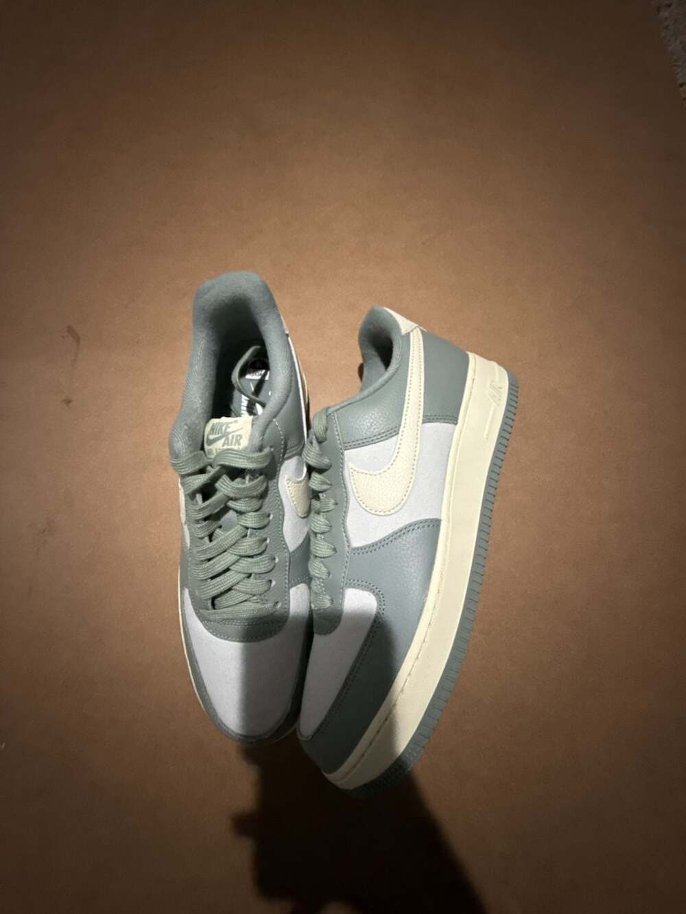 Nike Air Force 1 '07 LX Mica Green Coconut Milk Men's Size 10 DV7186-300